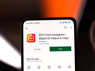 Batı Bangal, Hindistan - 11 Kasım 2021: Telefon ekranı görüntüsünde IGTV logosu.
