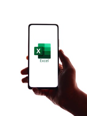 Assam, Hindistan - 6 Eylül 2020: Microsoft telefon ekranı görüntüsünde logodan üstündür.