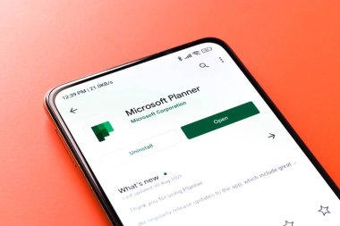 Batı Bangal, Hindistan - 11 Kasım 2021: Microsoft planlayıcı logosu telefon ekranı görüntüsünde.