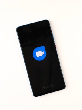 Assam, Hindistan - 25 Haziran 2020: İkili bir video konferans uygulaması.