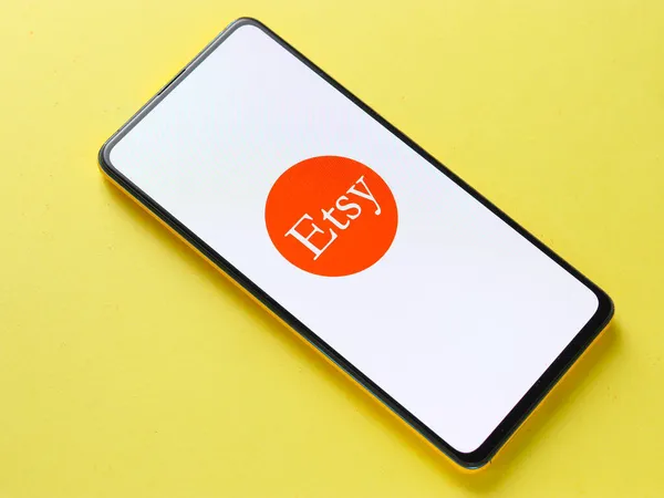 アッサム インド 2020年9月18日 携帯電話の画面上のストック画像上のEtsyロゴ — ストック写真