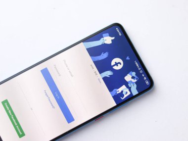 Assam, Hindistan - 09 Haziran 2020: Facebook en büyük sosyal medya platformu.