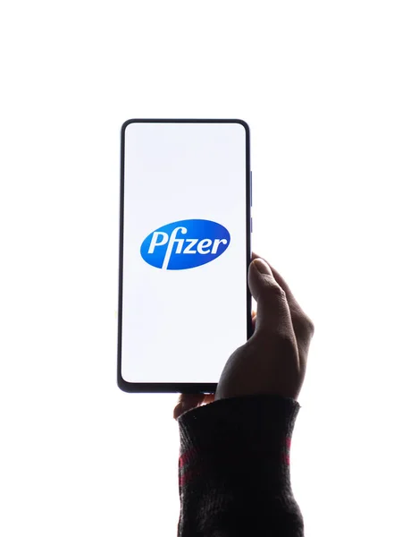 Assam Indien Februar 2021 Pfizer Logo Auf Dem Handybildschirm — Stockfoto