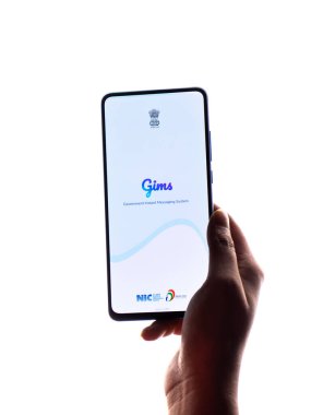 Assam, Hindistan - 10 Mart 2021: Telefon ekranında Gim logosu.