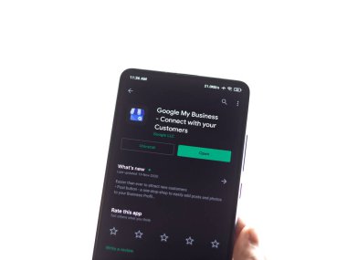 Assam, Hindistan - 31 Ocak 2021: Google My Business logosu telefon ekranı görüntüsü.