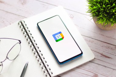 Assam, Hindistan - 31 Ocak 2021: Telefon ekranı görüntüsünde Google Takvim logosu.