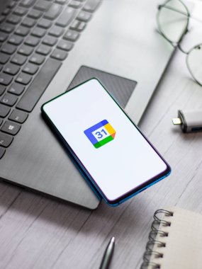 Assam, Hindistan - 31 Ocak 2021: Telefon ekranı görüntüsünde Google Takvim logosu.