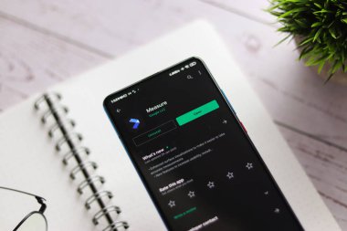 Assam, Hindistan - 31 Ocak 2021: Telefon ekranı görüntüsünde Google Ölçüm logosu.