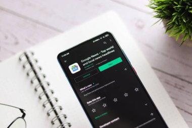 Assam, Hindistan - 31 Ocak 2021: Telefon ekranı görüntüsünde Google haber logosu.