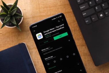 Assam, Hindistan - 31 Ocak 2021: Telefon ekranı görüntüsünde Google haber logosu.