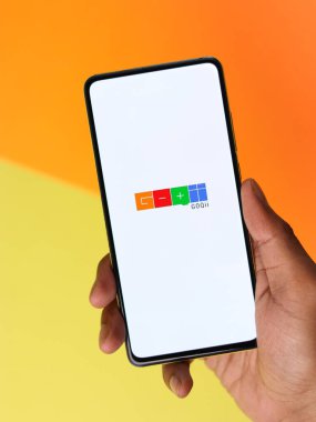 Assam, Hindistan - 29 Ekim 2020: Goqii telefon ekranı görüntüsü logosu.