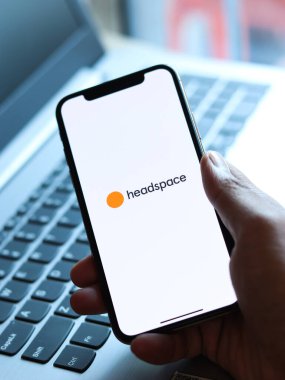 Telefon ekranındaki başlık logosu.