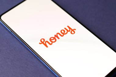 Assam, Hindistan - 20 Aralık 2020: Telefon ekranında bal logosu.