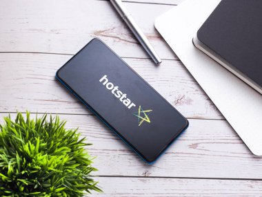 Hotstar mobil uygulama logosu. Stoklar için çekilen bir video yayın servisi. Pazar, 20 Nisan 2020, Assam, Hindistan.