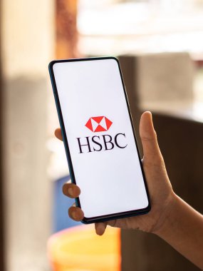 Assam, Hindistan - 18 Temmuz 2020: HSBC çok uluslu bir İngiliz yatırım bankası ve finans hizmeti şirketi.