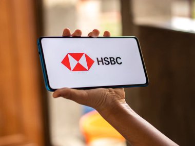Assam, Hindistan - 18 Temmuz 2020: HSBC çok uluslu bir İngiliz yatırım bankası ve finans hizmeti şirketi.