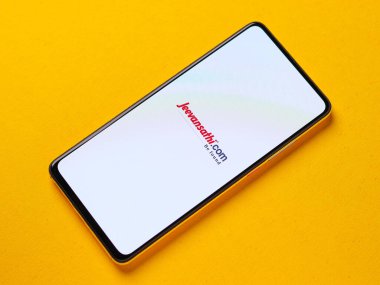 Assam, Hindistan - 29 Ekim 2020: Telefon ekranında Jeevansathi.com logosu.