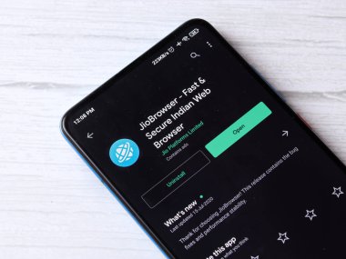 Assam, Hindistan - 28 Temmuz 2020: Jiobrowser hızlı ve güvenli bir Hint web tarayıcısı.
