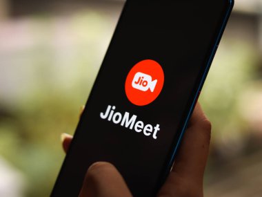 Assam, Hindistan - 5 Temmuz 2020: Jiomeet bir video konferans uygulaması.