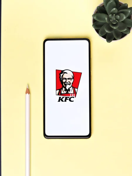 Assam Índia Novembro 2020 Logotipo Kfc Imagem Estoque Tela Telefone — Fotografia de Stock