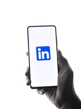 Assam, Hindistan - 10 Nisan 2021: Telefon ekranındaki logo.