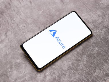 Batı Bangal, Hindistan - 11 Kasım 2021: Telefon ekranında Microsoft Azure logosu.