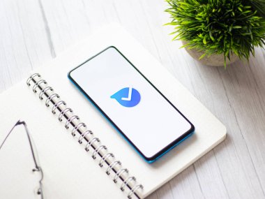 Assam, Hindistan - 10 Nisan 2021: Telefon ekranında Microsoft Kaizala logosu.