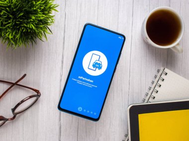 Assam, Hindistan - 23 Mayıs 2020: Hindistan ulaşım yetkisi için Mparivahan uygulaması.