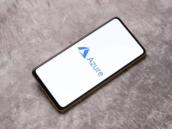 Batı Bangal, Hindistan - 11 Kasım 2021: Telefon ekranında Microsoft Azure logosu.