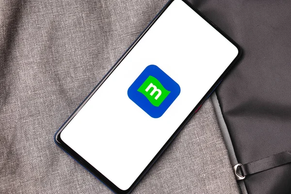 Assam, Hindistan - 15 Ocak 2020: Telefon ekranı görüntüsünde para kontrol logosu.