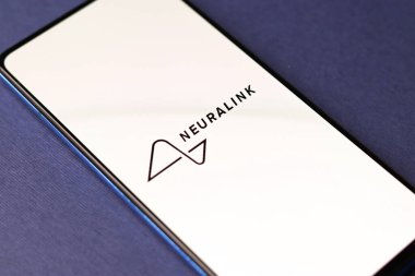Assam, Hindistan - 20 Aralık 2020: Telefon ekranında nöroalink logosu.