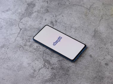 Assam, Hindistan - 6 Eylül 2020: Telefon ekranında Okcupid logosu.