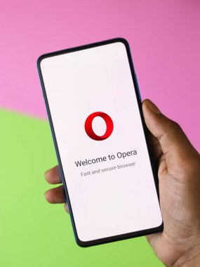 Assam, Hindistan - 9 Temmuz 2020: Ücretsiz vpn ile opera tarayıcısı.