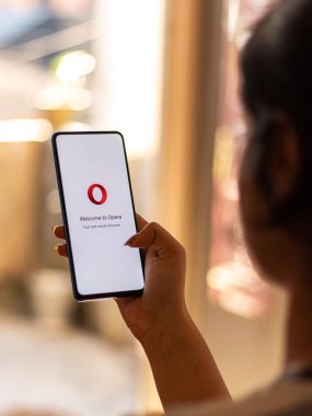 Assam, Hindistan - 9 Temmuz 2020: Ücretsiz vpn ile opera tarayıcısı.