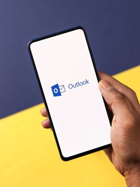 Assam, Hindistan - 19 Nisan 2021: Telefon ekranındaki görüntü logosu.