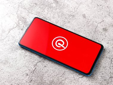 Assam, Hindistan - 22 Ağustos 2020: Telefon ekranında Pinterest logosu.