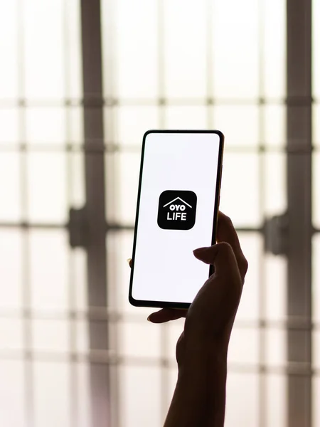 Ассам Индия Сентября 2020 Года Логотип Жизни Oyo Экране Телефона — стоковое фото