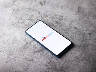 Assam, Hindistan - 27 Ağustos 2020: Telefon ekranındaki dijital depo logosu.