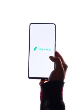 Assam, Hindistan - 19 Şubat 2021: Robinhood logosu telefon ekranı görüntüsünde.