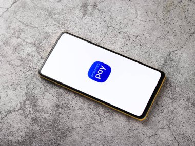 Assam, Hindistan - 12 Eylül 2020: Samsung ankesörlü telefon ekranı görüntüsü.