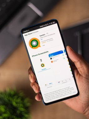 Assam, Hindistan - 18 Şubat 2021: Telefon ekranı görüntüsünde Sandes uygulama logosu.