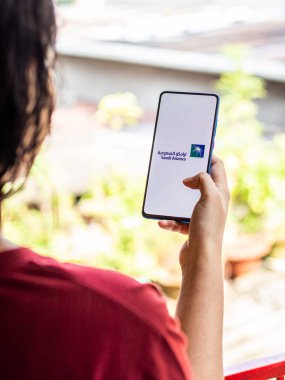 Assam, Hindistan - 2 Ağustos 2020 Suudi Aramco Suudi Arabistan petrol şirketi logosu.