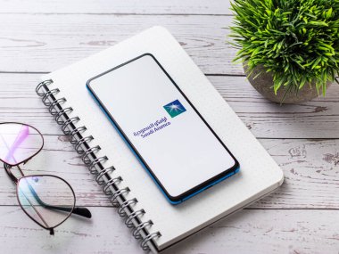 Assam, Hindistan - 2 Ağustos 2020 Suudi Aramco Suudi Arabistan petrol şirketi logosu.