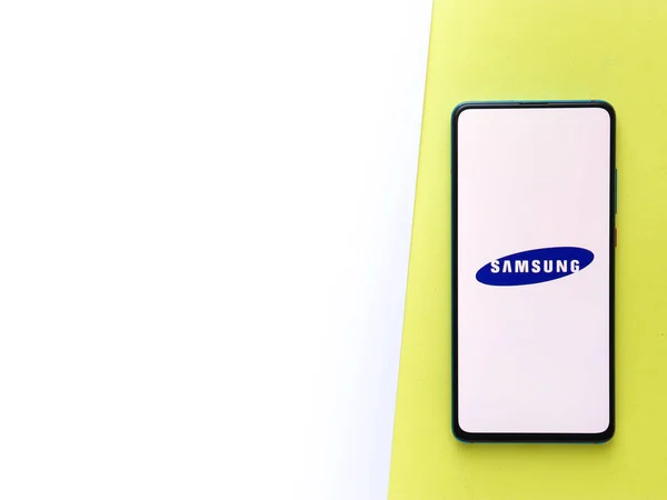 Ассам Индия Августа 2020 Года Логотип Samsung Экране Телефона — стоковое фото