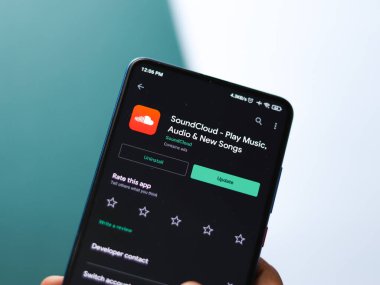 Assam, Hindistan - 22 Ağustos 2020: Telefon ekranındaki ses bulutu logosu.