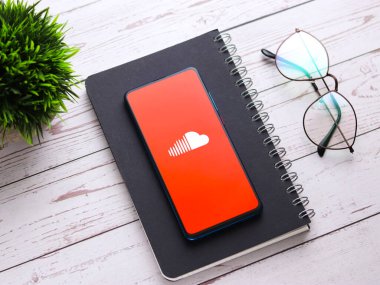 Assam, Hindistan - 22 Ağustos 2020: Telefon ekranındaki ses bulutu logosu.