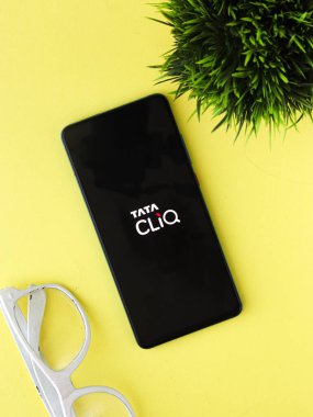 Assam, Hindistan - 9 Temmuz 2020: Tata cliq bir online alışveriş uygulaması.