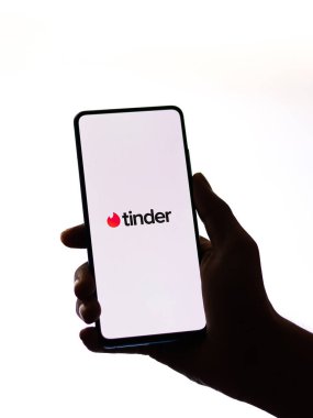 Assam, Hindistan - 20 Mayıs 2020: Tinder, bir flört uygulaması.