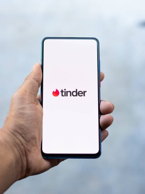 Assam, Hindistan - 20 Mayıs 2020: Tinder, bir flört uygulaması.