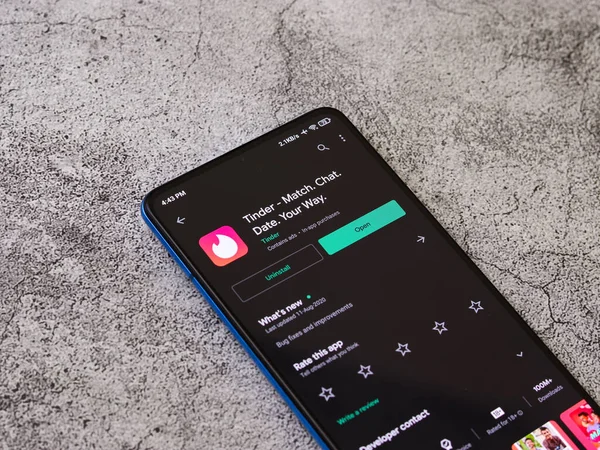 Assam, Hindistan - 20 Mayıs 2020: Tinder, bir flört uygulaması.